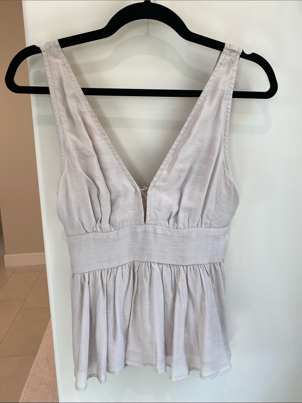 FOR GOOD Boutique Sleeveless Vneck Blouse